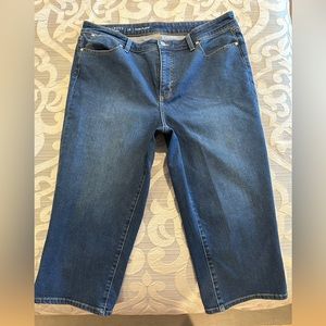 Talbots petal pusher crop jeans size 14. Like new